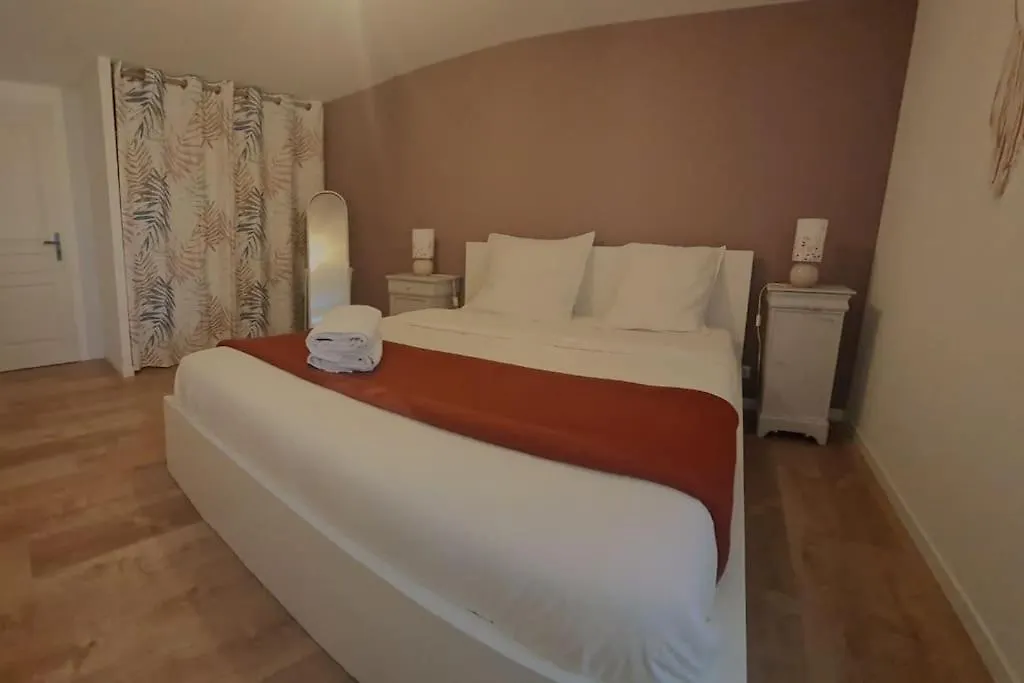 Gite La Doline 3* Mayrac Fransa